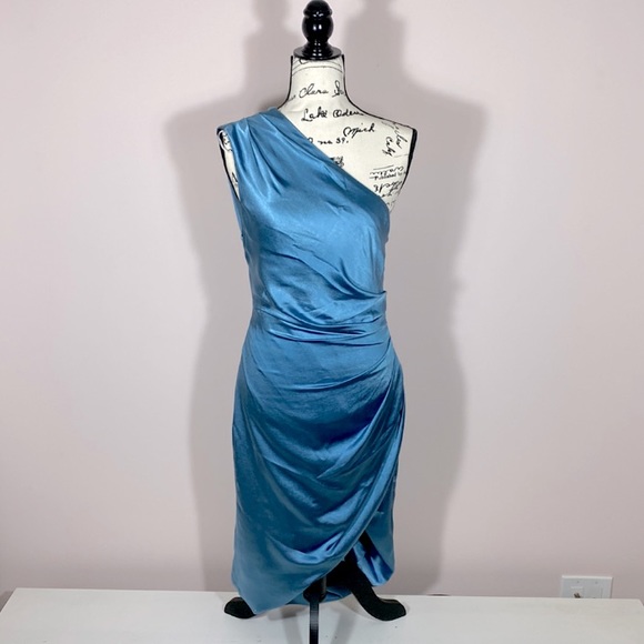 Elliatt Dresses & Skirts - ELLIAT Cassini Dress S Blue